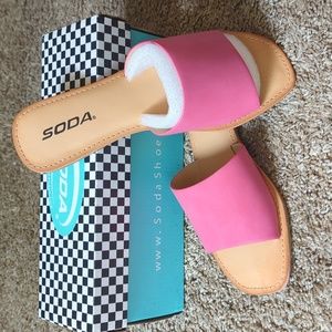 💗*NEW* fuschia slides sandals
